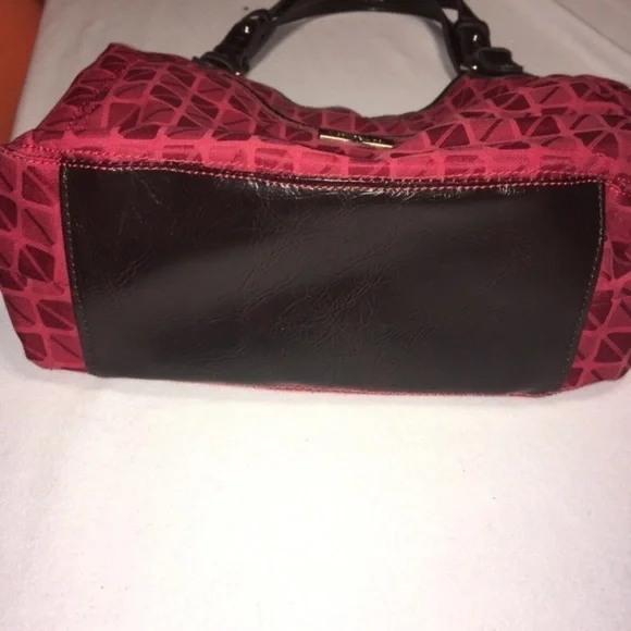 Nine & Co. Shoulder Bag - Picture 4 of 7